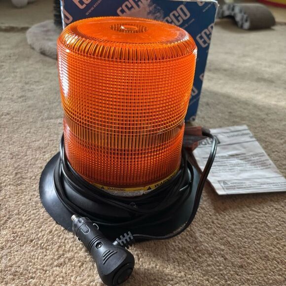 Ecco Amber Strobe Beacon Model 6570A-VM Vacuum Magnet *Nice* - Picture 1 of 7